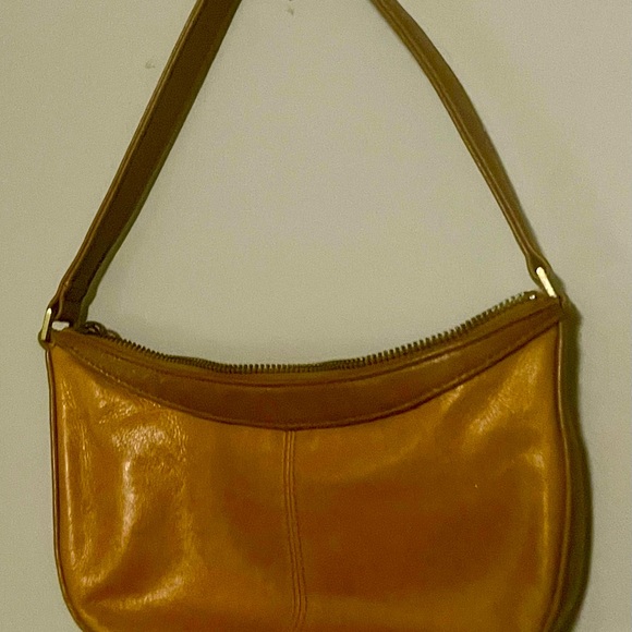 Leather-like hand bag - Picture 2 of 4